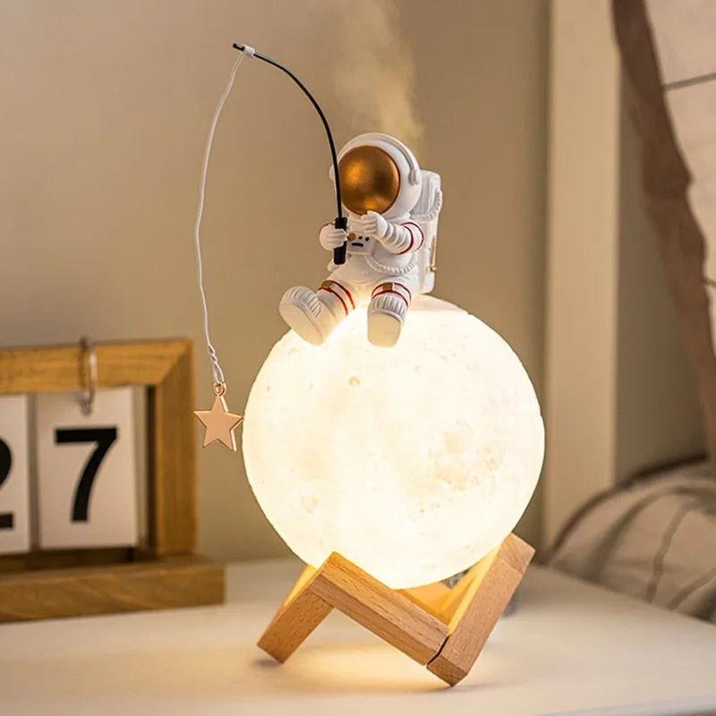 Astronaut Fishing Star on Glowing Moon Humidifier Diffuser Night Light | NEW