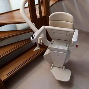 Handicare Freecurve Single-Rail Curved Custom Stairlift